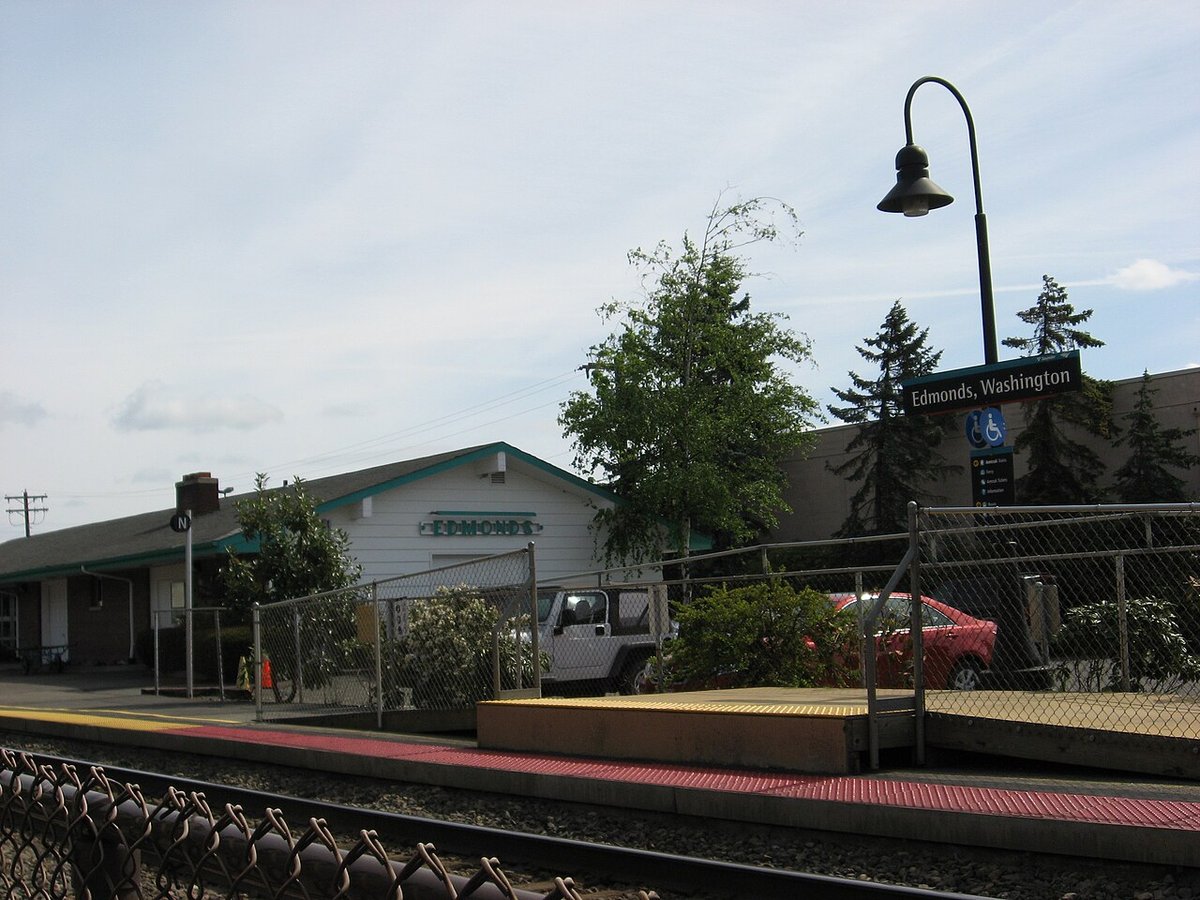 Edmonds, WA - Edmonds (Amtrak) - Wikipedia, la enciclopedia libre